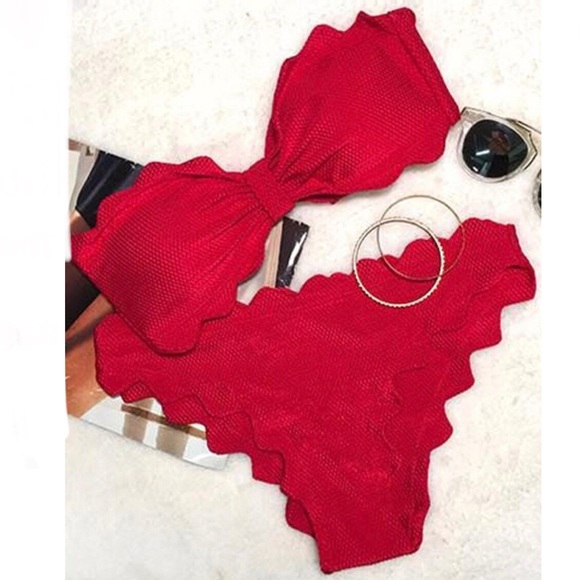 Cupshe Other - NWT Red Scalloped CupShe Bikini Set M